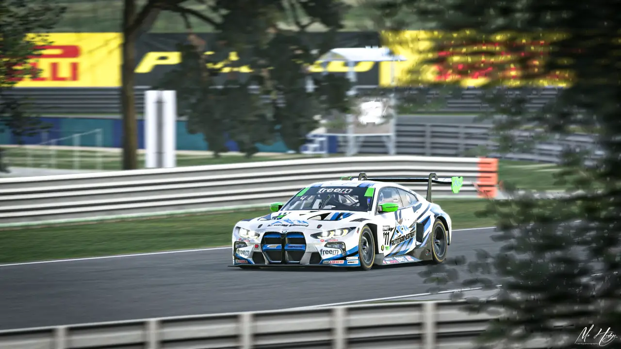 Spotlight: August Pictures Of The Month Mr. Hedge iRacing